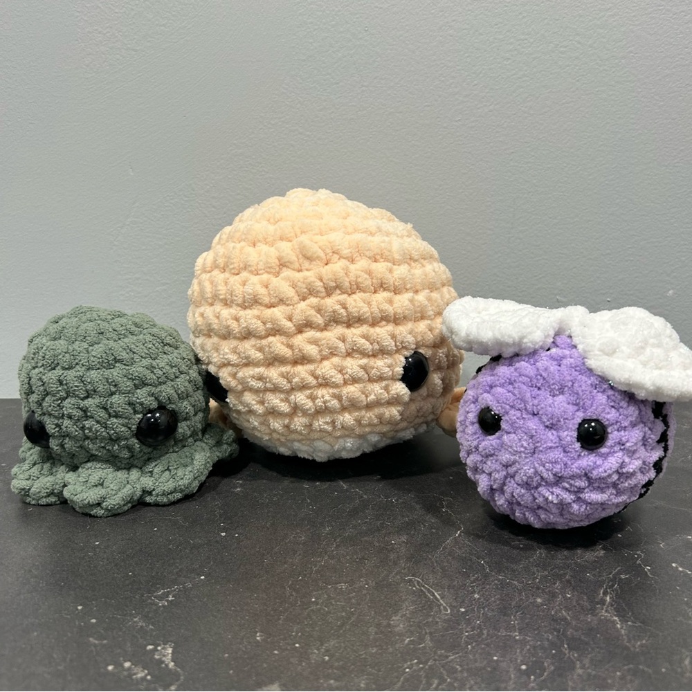Crocheted 3pc Stuffed Whale 6”Bee 3 1/2” Octopus 4”Homeade Baby Kids Toy Soft